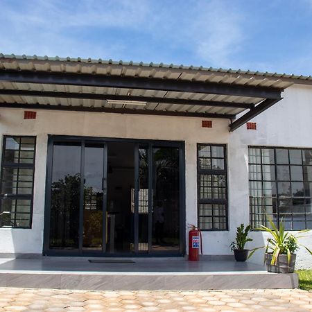 Lowin Suites-One-Bed Apartments Lusaka Dış mekan fotoğraf